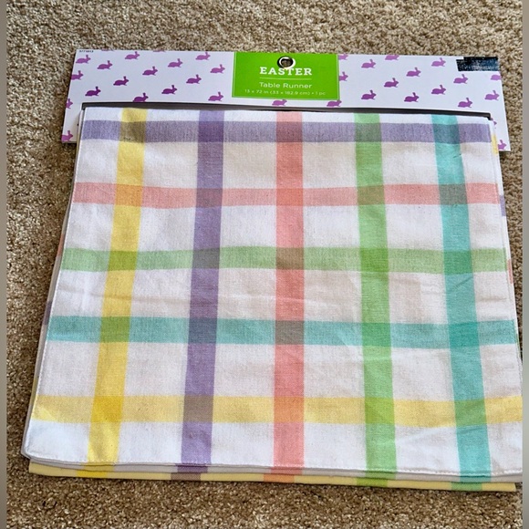 NWT Easter Spring Pastel Colorful Easter Table Runner. - Picture 1 of 5